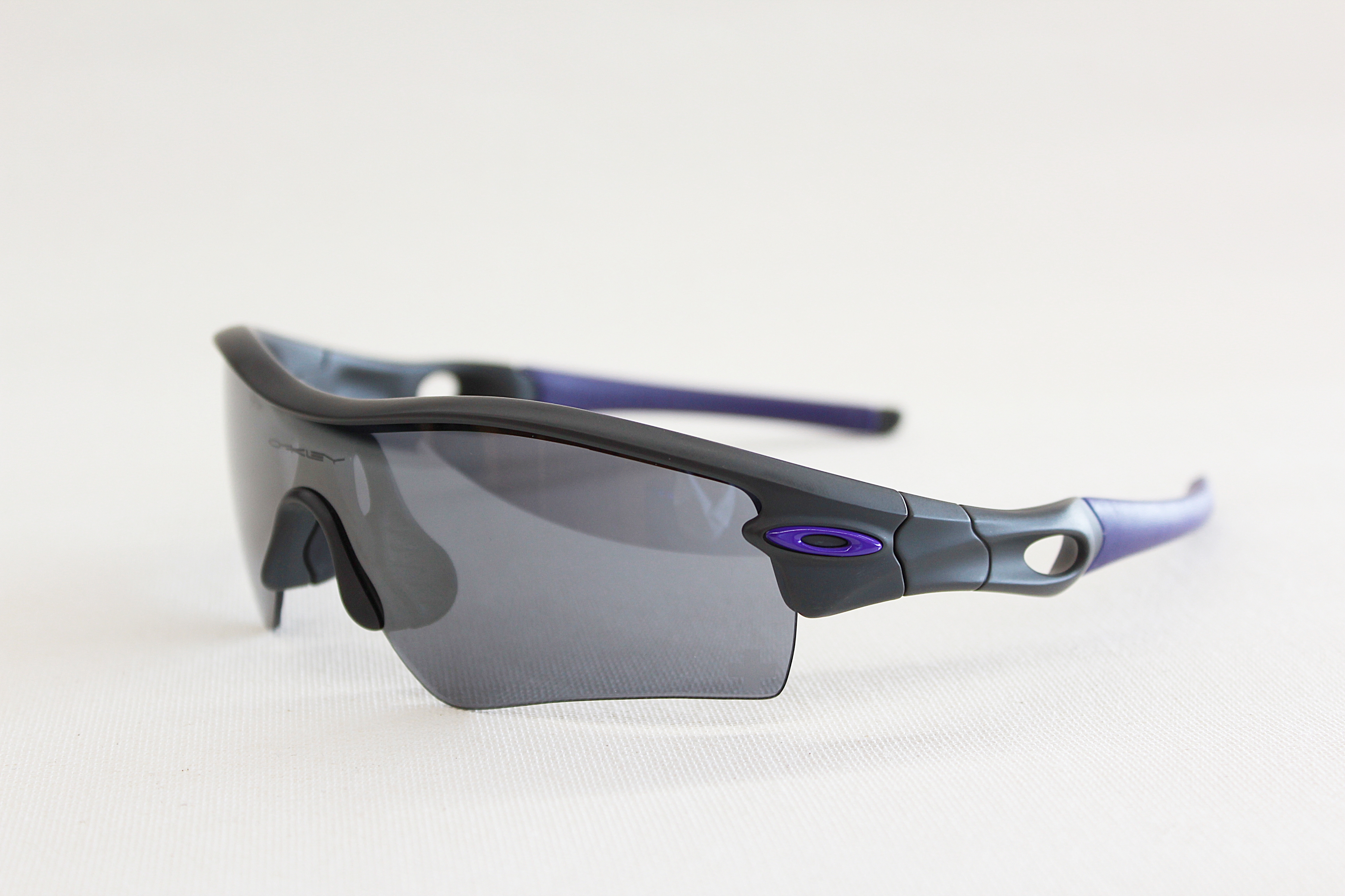 ≪OAKLEY≫ レアなサングラス | メガネ工房AZ ブログ